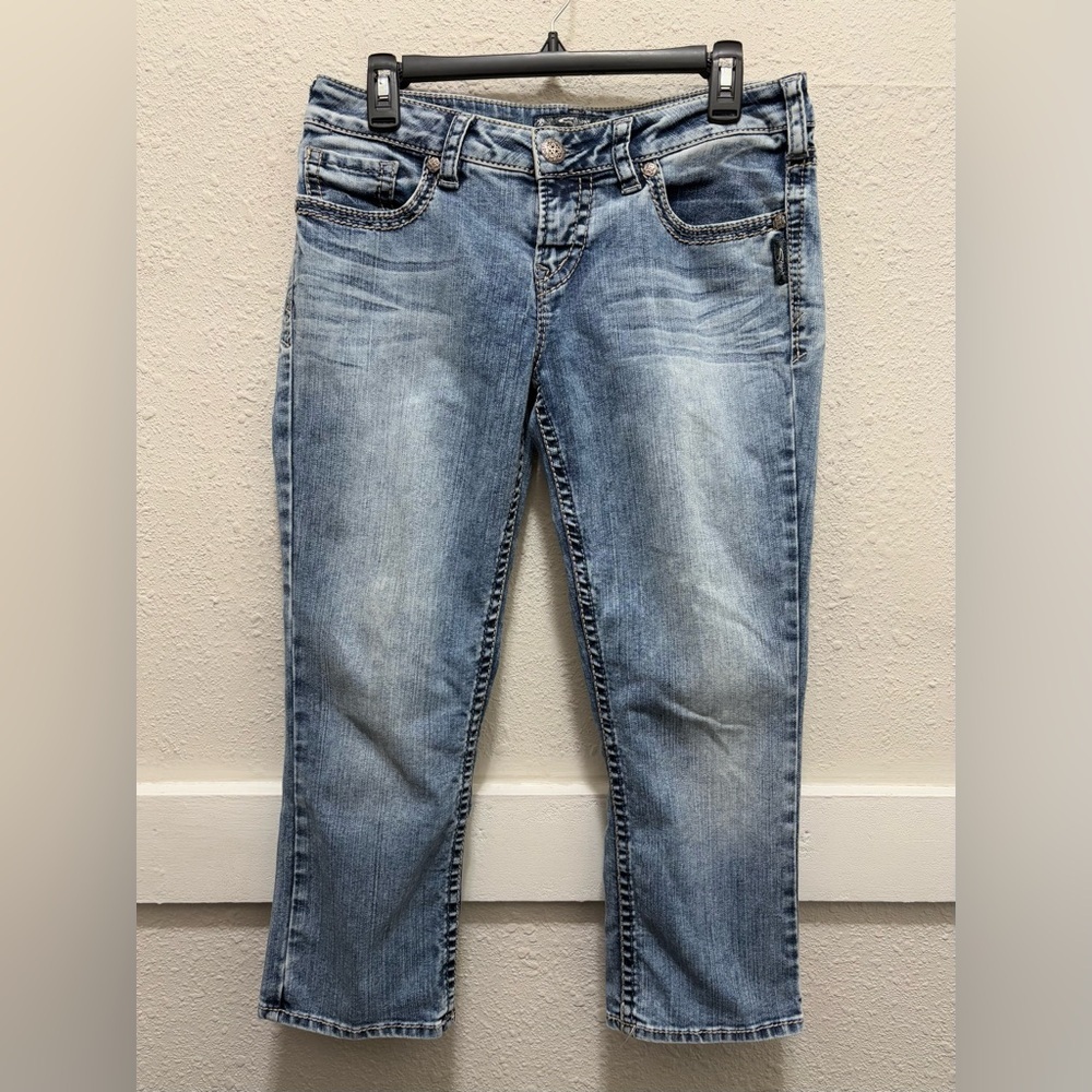 Silver Jeans Medium/Light Wash Denim Aiko Capri Jeans Size 29